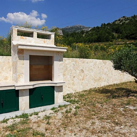 Holiday Homes Oliva Bol Kültér fotó